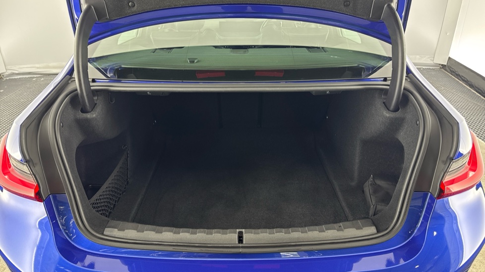 BMW 3 Series 320i M Sport 4dr Step Auto Petrol Saloon - Image 13