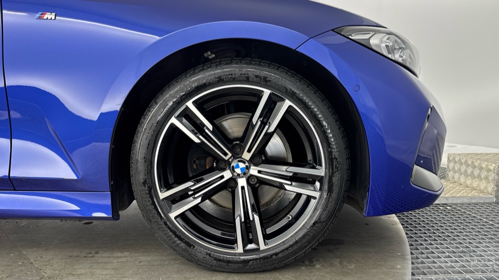 BMW 3 Series 320i M Sport 4dr Step Auto Petrol Saloon - Image 14