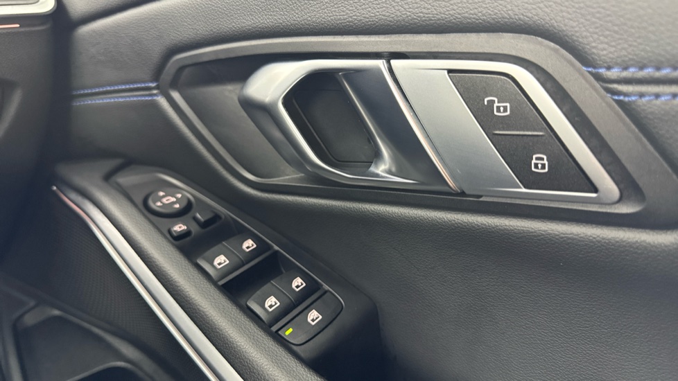BMW 3 Series 320i M Sport 4dr Step Auto Petrol Saloon - Image 20