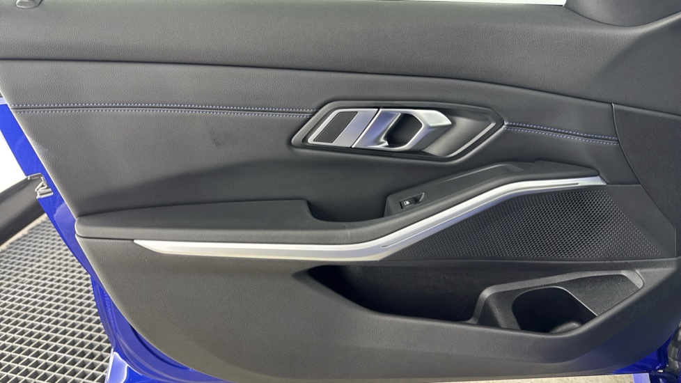BMW 3 Series 320i M Sport 4dr Step Auto Petrol Saloon - Image 32