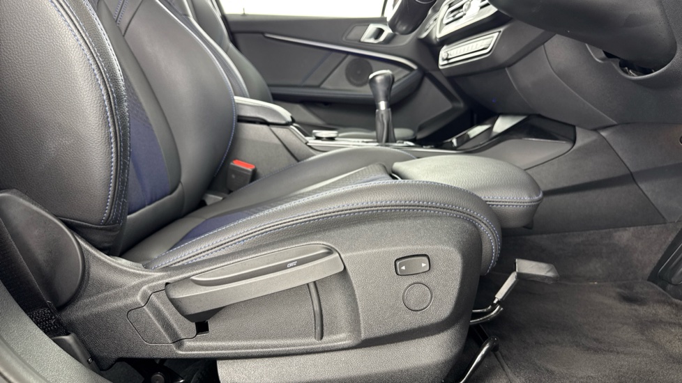 BMW 1 Series 118i [136] M Sport 5dr [Live Cockpit Professional] Petrol Hatchback - Image 42
