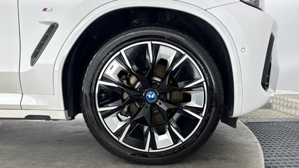 BMW iX3 210kW M Sport Pro 80kWh 5dr Auto Electric Estate - Image 14