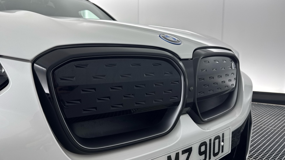 BMW iX3 210kW M Sport Pro 80kWh 5dr Auto Electric Estate - Image 34