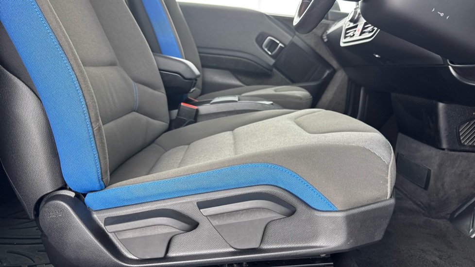 BMW i3 135kW S 42kWh 5dr Auto Electric Hatchback - Image 39