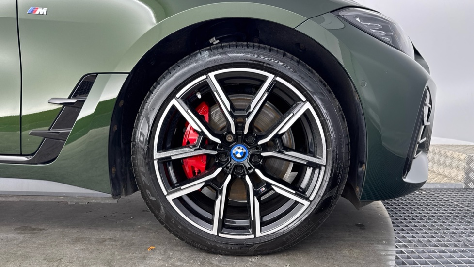 BMW i4 250kW eDrive40 M Sport 83.9kWh 5dr Auto Electric Hatchback - Image 14