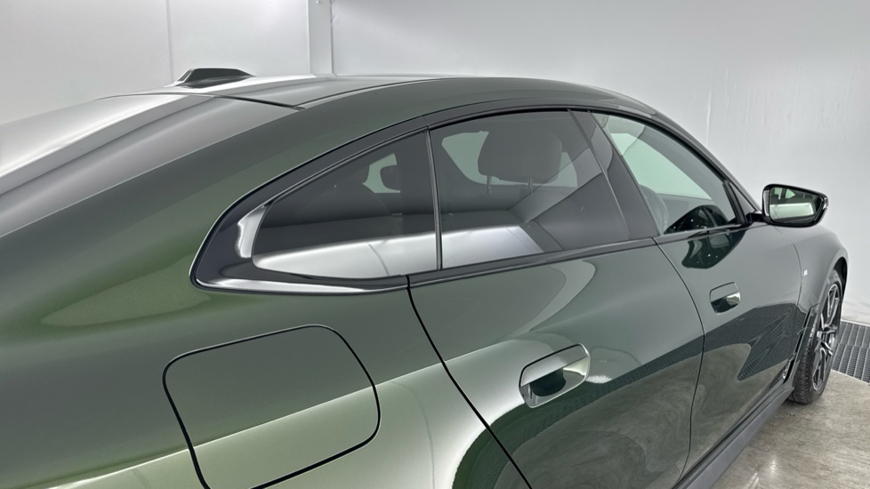 BMW i4 250kW eDrive40 M Sport 83.9kWh 5dr Auto Electric Hatchback - Image 29