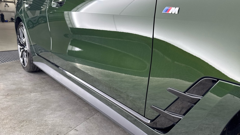 BMW i4 250kW eDrive40 M Sport 83.9kWh 5dr Auto Electric Hatchback - Image 31