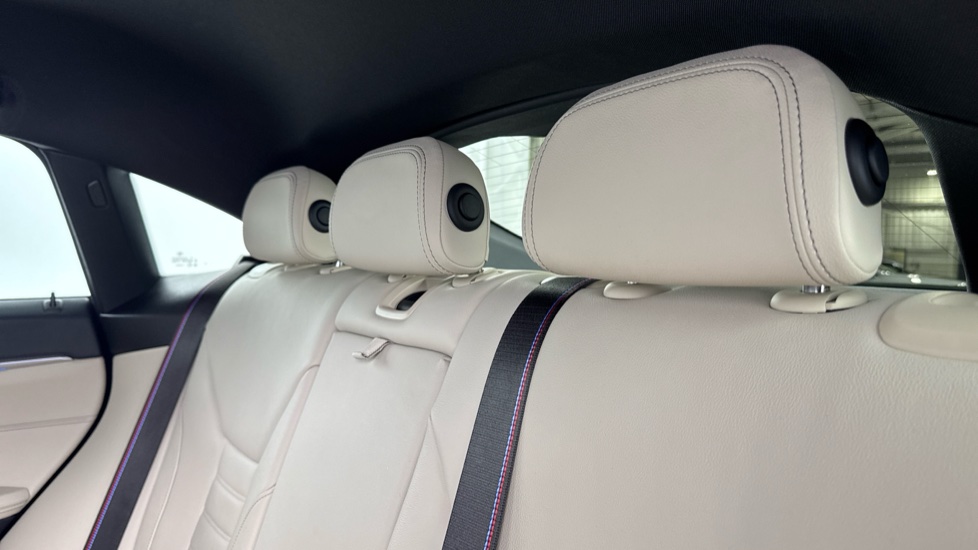 BMW i4 250kW eDrive40 M Sport 83.9kWh 5dr Auto Electric Hatchback - Image 40