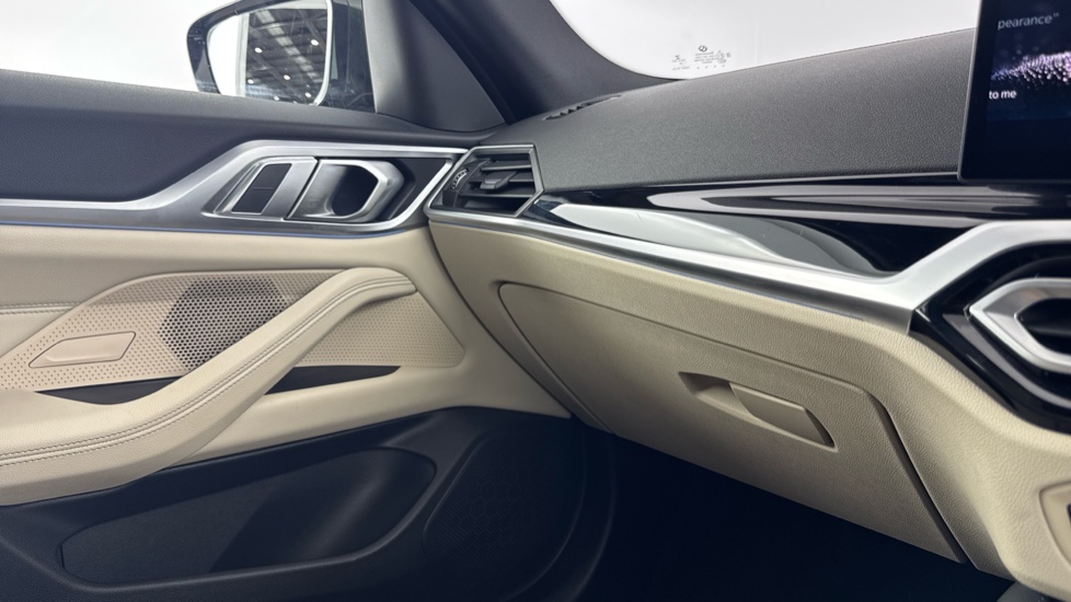 BMW i4 250kW eDrive40 M Sport 83.9kWh 5dr Auto Electric Hatchback - Image 49