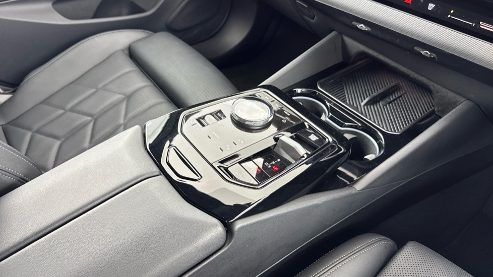 BMW 5 Series 530e M Sport Pro 4dr Auto Saloon - Image 10