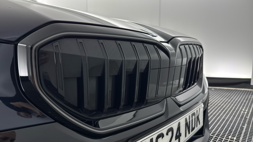 BMW 5 Series 530e M Sport Pro 4dr Auto Saloon - Image 32