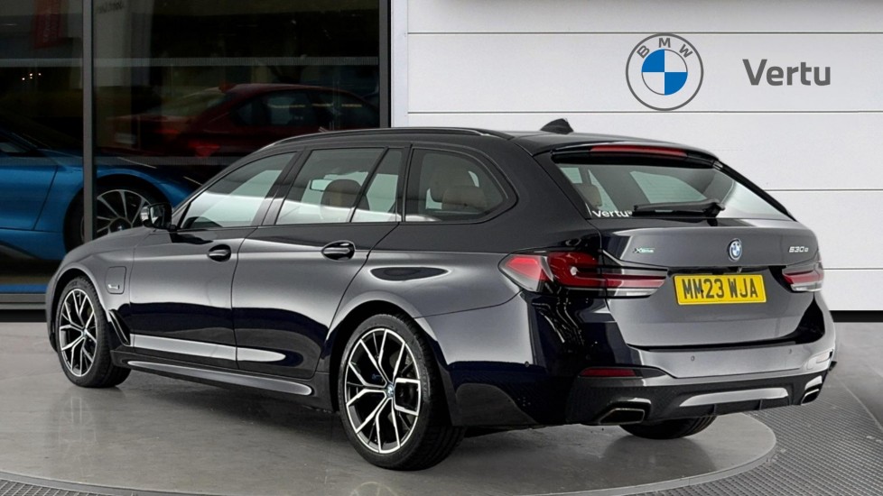 BMW 5 Series 530e xDrive M Sport 5dr Auto [Pro Pack] Estate - Image 2