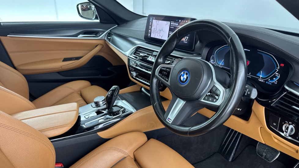 BMW 5 Series 530e xDrive M Sport 5dr Auto [Pro Pack] Estate - Image 6