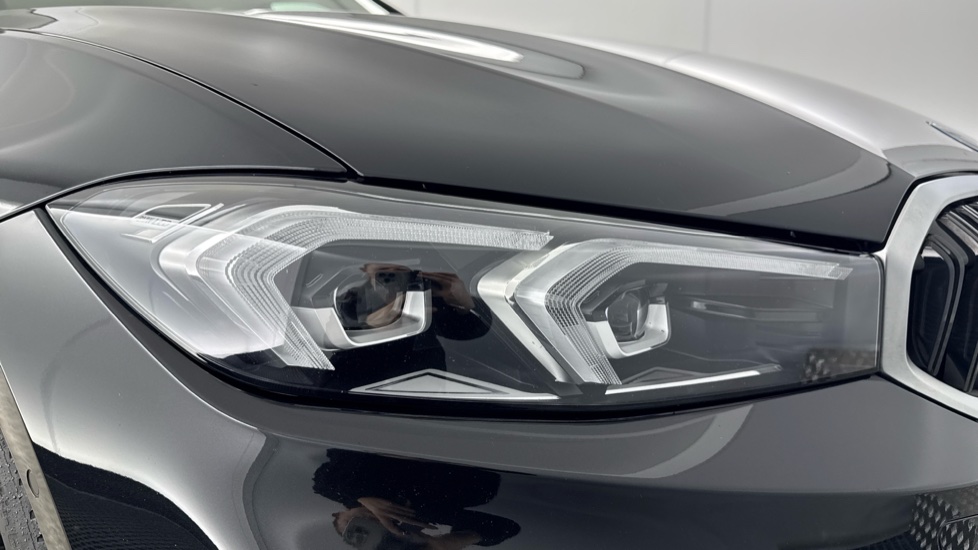 BMW 3 Series 330e 22.3 kWh Sport 4dr Step Auto Saloon - Image 23