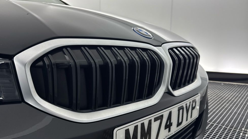 BMW 3 Series 330e 22.3 kWh Sport 4dr Step Auto Saloon - Image 30