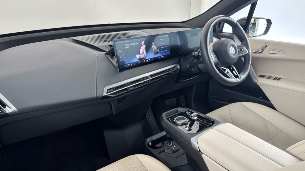 BMW iX 385kW xDrive50 M Sport 111.5kWh 5dr Auto Electric Estate - Image 7