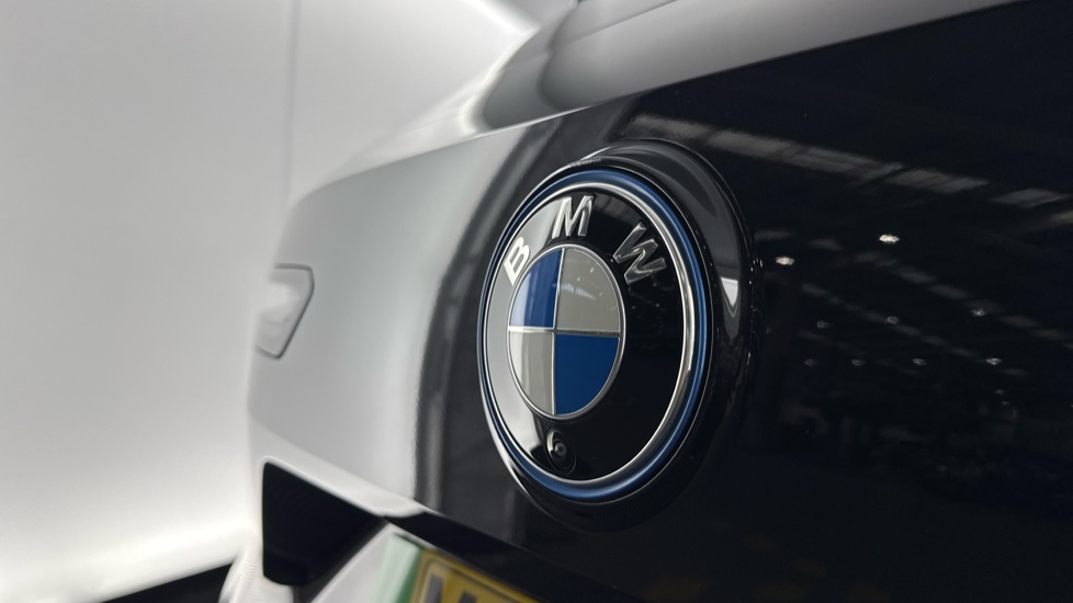 BMW iX 385kW xDrive50 M Sport 111.5kWh 5dr Auto Electric Estate - Image 25