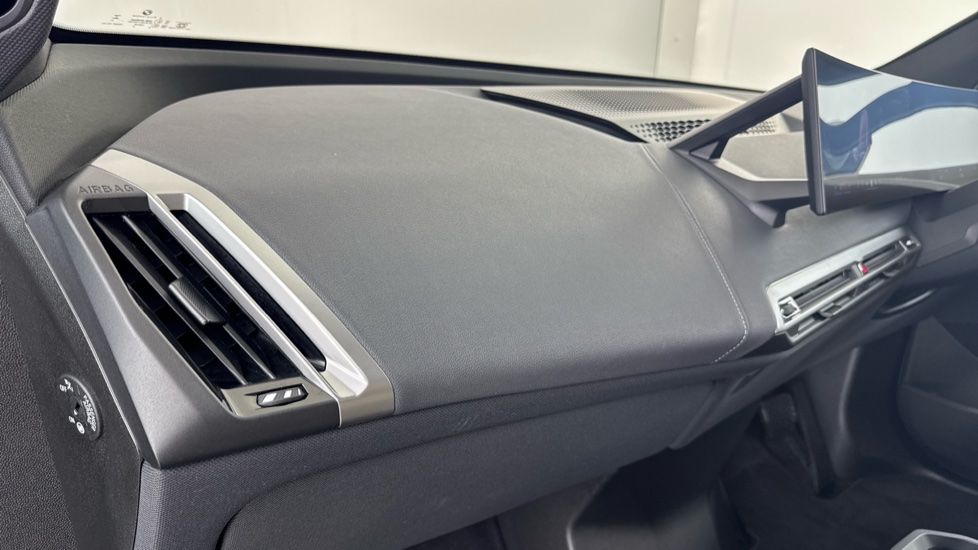 BMW iX 385kW xDrive50 M Sport 111.5kWh 5dr Auto Electric Estate - Image 34