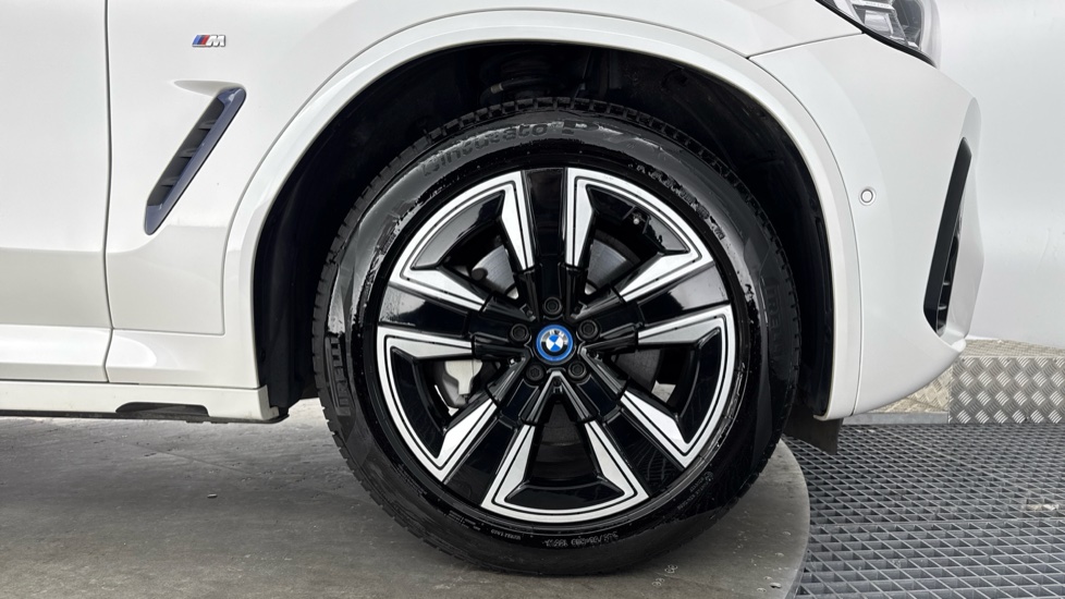 BMW iX3 210kW M Sport 80kWh 5dr Auto Electric Estate - Image 14
