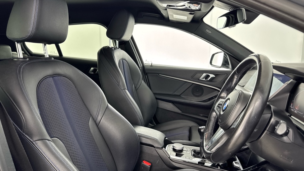 BMW 1 Series 118i [136] M Sport 5dr [Live Cockpit Professional] Petrol Hatchback - Image 11
