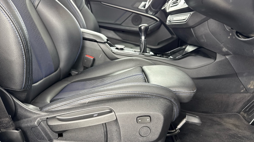 BMW 1 Series 118i [136] M Sport 5dr [Live Cockpit Professional] Petrol Hatchback - Image 40