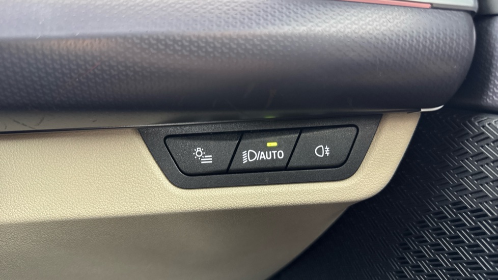BMW X1 xDrive 25e M Sport 5dr Step Auto Estate - Image 20