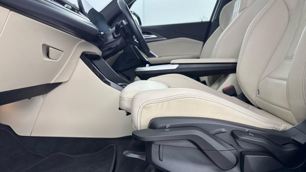 BMW X1 xDrive 25e M Sport 5dr Step Auto Estate - Image 36