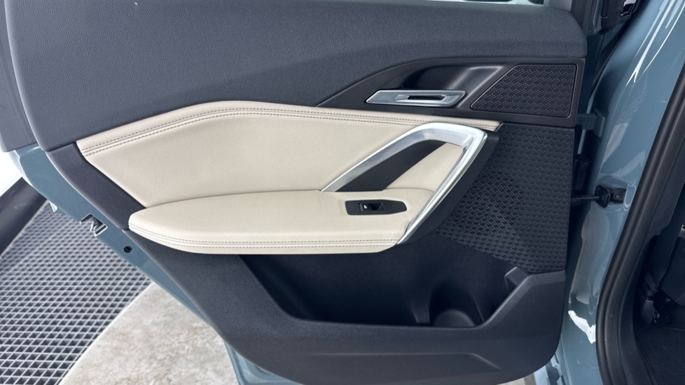 BMW X1 xDrive 25e M Sport 5dr Step Auto Estate - Image 40
