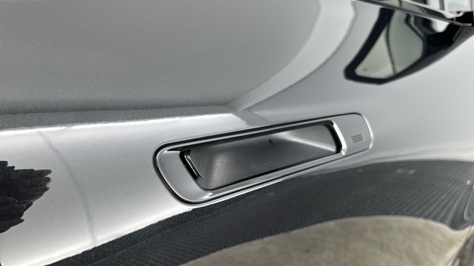 BMW iX 300kW xDrive45 M Sport 101kWh 5dr Auto [Tech/Pro] Electric Estate - Image 30