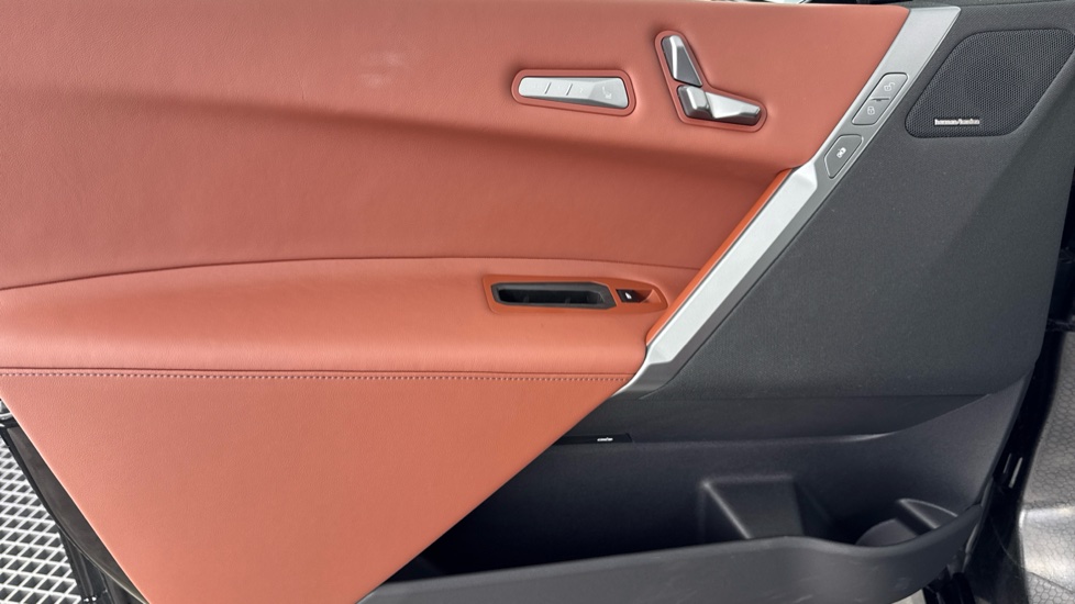 BMW iX 300kW xDrive45 M Sport 101kWh 5dr Auto [Tech/Pro] Electric Estate - Image 34