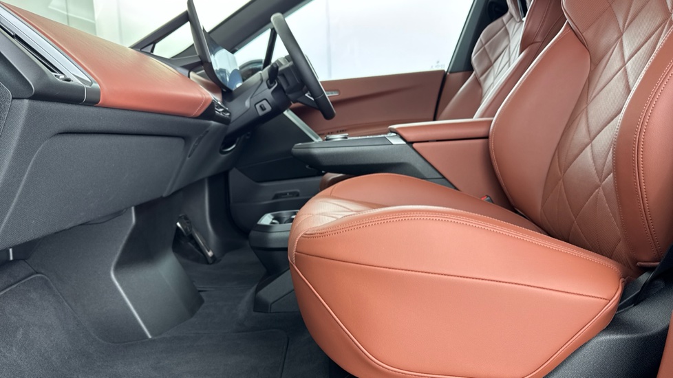 BMW iX 300kW xDrive45 M Sport 101kWh 5dr Auto [Tech/Pro] Electric Estate - Image 35