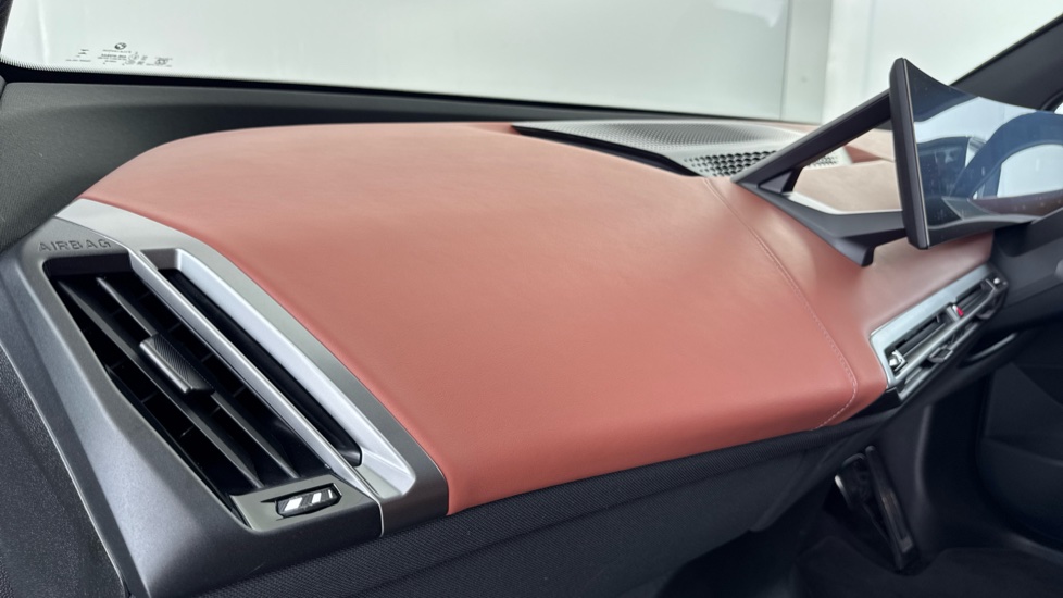 BMW iX 300kW xDrive45 M Sport 101kWh 5dr Auto [Tech/Pro] Electric Estate - Image 36