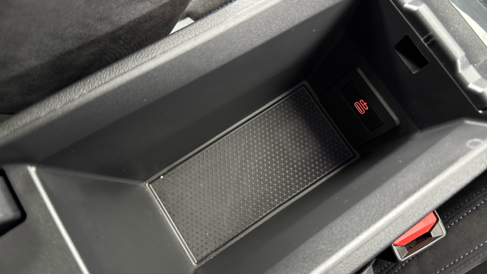 BMW 1 Series M135i xDrive 5dr Step Auto [Pro Pack] Petrol Hatchback - Image 50