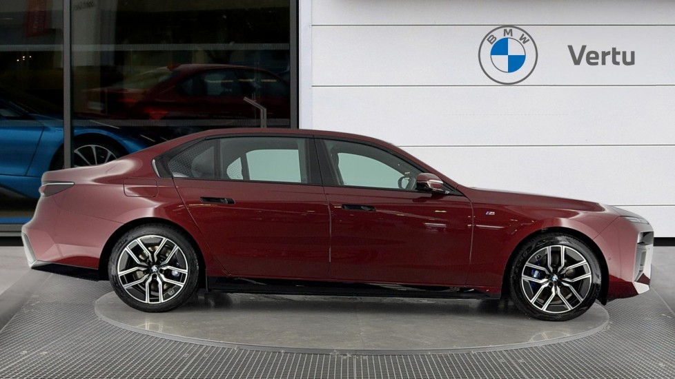BMW 7 Series 750e xDrive M Sport 4dr Auto [Executive Pack] Saloon - Image 3