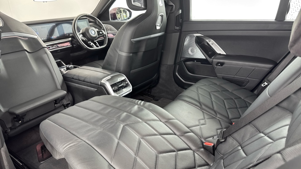 BMW 7 Series 750e xDrive M Sport 4dr Auto [Executive Pack] Saloon - Image 48