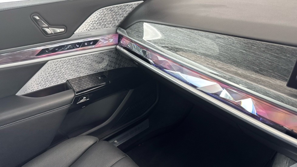 BMW 7 Series 750e xDrive M Sport 4dr Auto [Executive Pack] Saloon - Image 57
