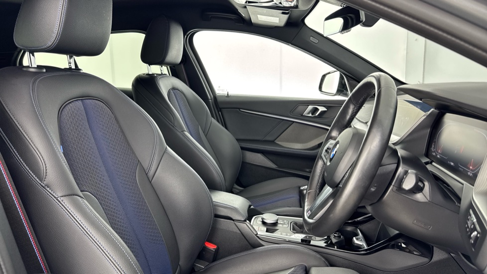 BMW 1 Series 118i [136] M Sport 5dr [Live Cockpit Pro/Pro pk] Petrol Hatchback - Image 11