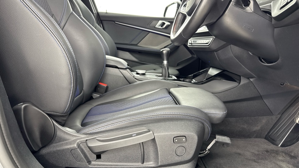 BMW 1 Series 118i [136] M Sport 5dr [Live Cockpit Pro/Pro pk] Petrol Hatchback - Image 42