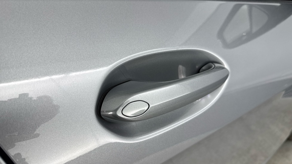 BMW 2 Series 218i [136] M Sport 4dr Petrol Saloon - Image 27