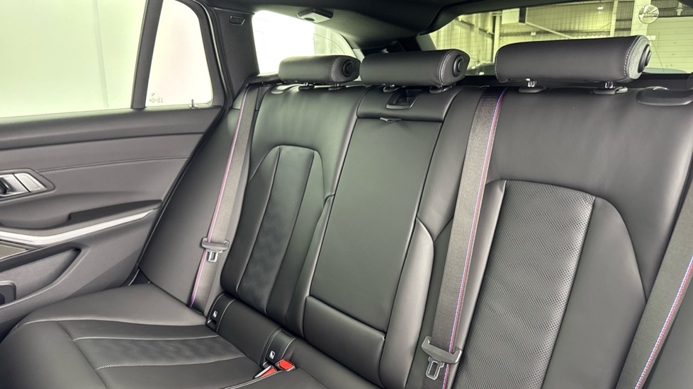 BMW M3 xDrive Competition M 5dr Step Auto Petrol Estate - Image 12