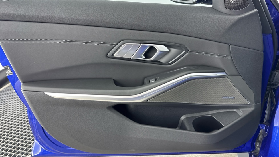 BMW M3 xDrive Competition M 5dr Step Auto Petrol Estate - Image 34