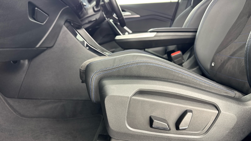 BMW X1 sDrive 18d M Sport Premier Pro 5dr Step Auto Diesel Estate - Image 37
