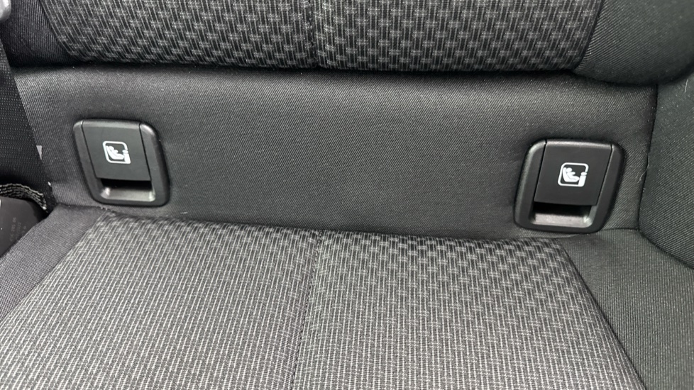 BMW 1 Series 118i [136] SE 5dr Step Auto [Live Cockpit Pro] Petrol Hatchback - Image 35