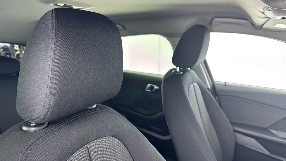 BMW 1 Series 118i [136] SE 5dr Step Auto [Live Cockpit Pro] Petrol Hatchback - Image 41