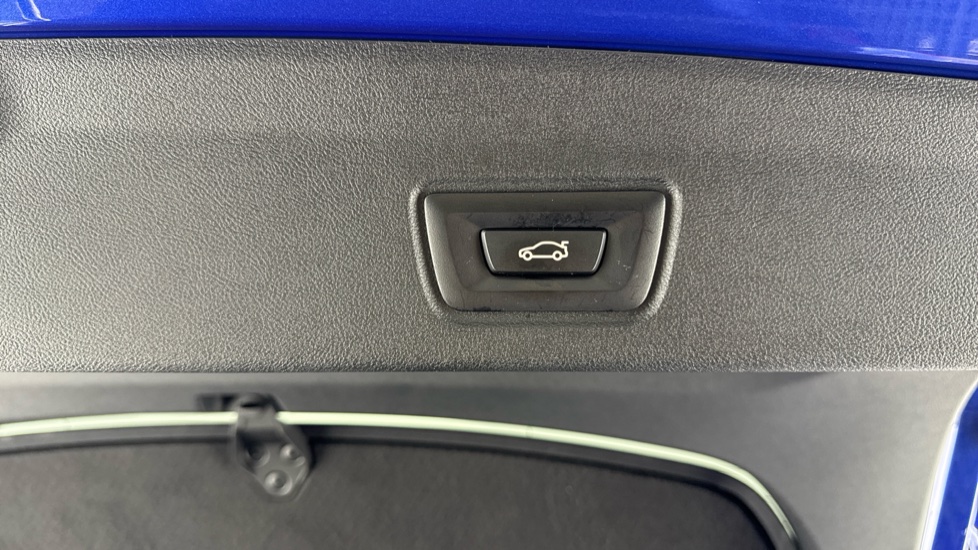 BMW 4 Series 420d xDrive MHT M Sport 5dr Step Auto Diesel Hatchback - Image 28