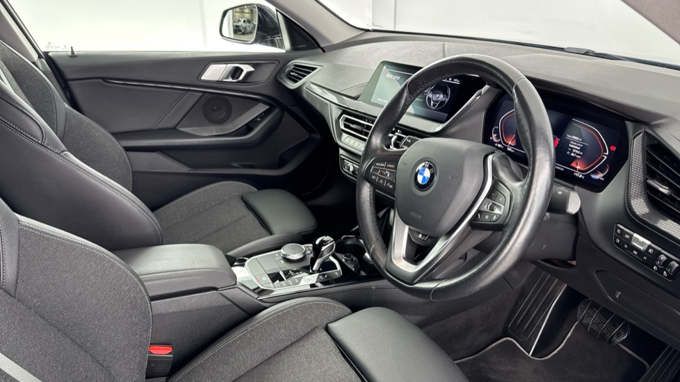 BMW 2 Series 218i [136] Sport 4dr DCT [Live Cockpit Prof] Petrol Saloon - Image 6