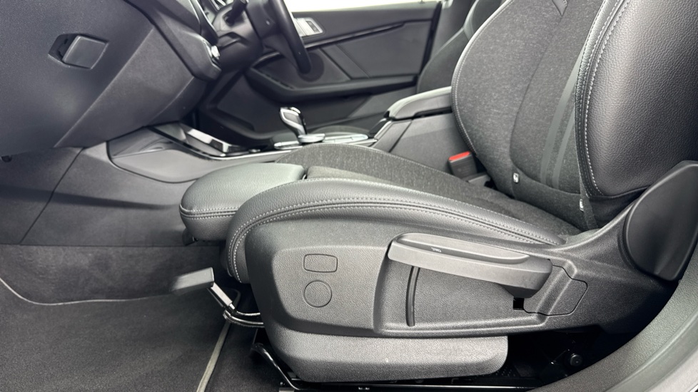 BMW 2 Series 218i [136] Sport 4dr DCT [Live Cockpit Prof] Petrol Saloon - Image 44