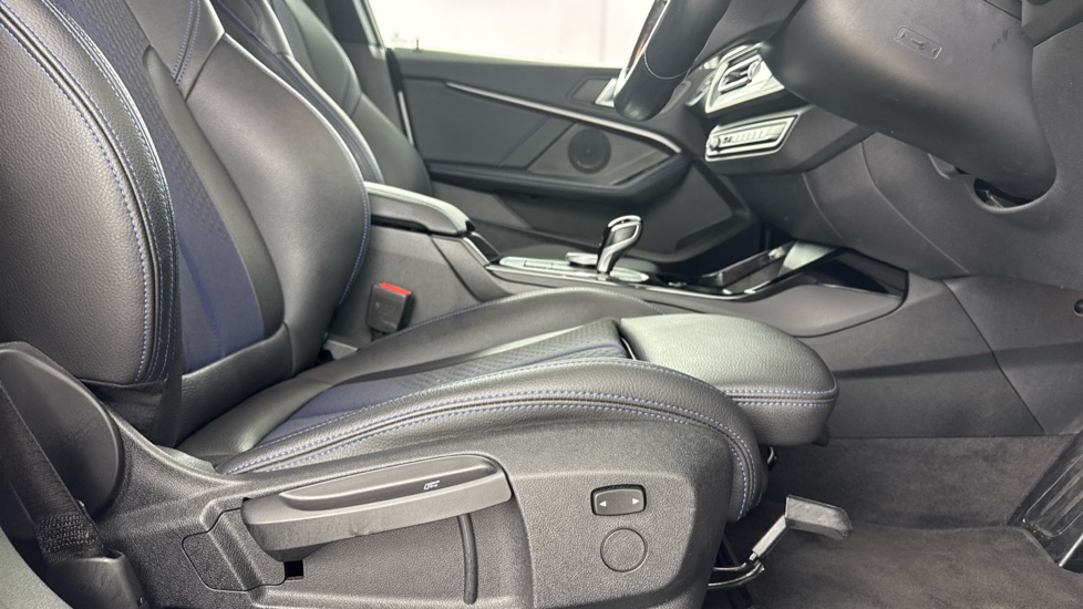 BMW 2 Series 218i [136] M Sport 4dr DCT Petrol Saloon - Image 43
