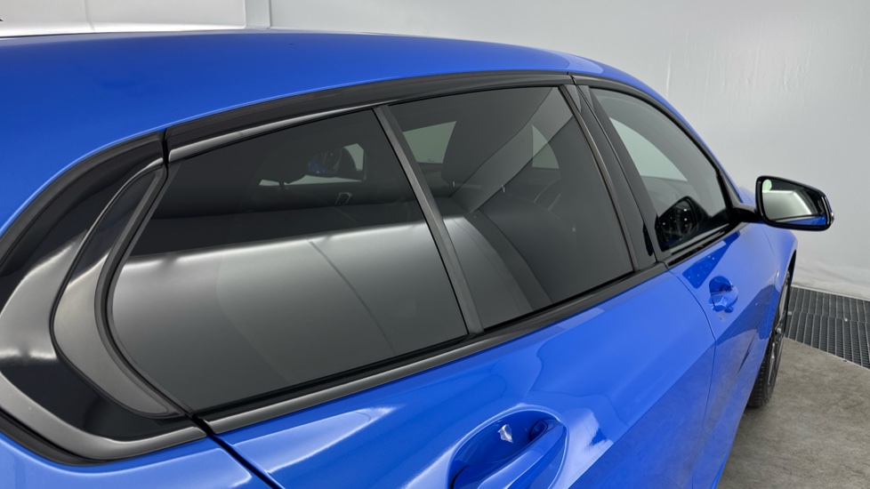 BMW 1 Series 118i [136] M Sport 5dr [Live Cockpit Professional] Petrol Hatchback - Image 28