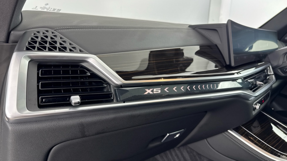 BMW X5 xDrive50e M Sport 5dr Auto [Tech/Pro Pack] Estate - Image 40